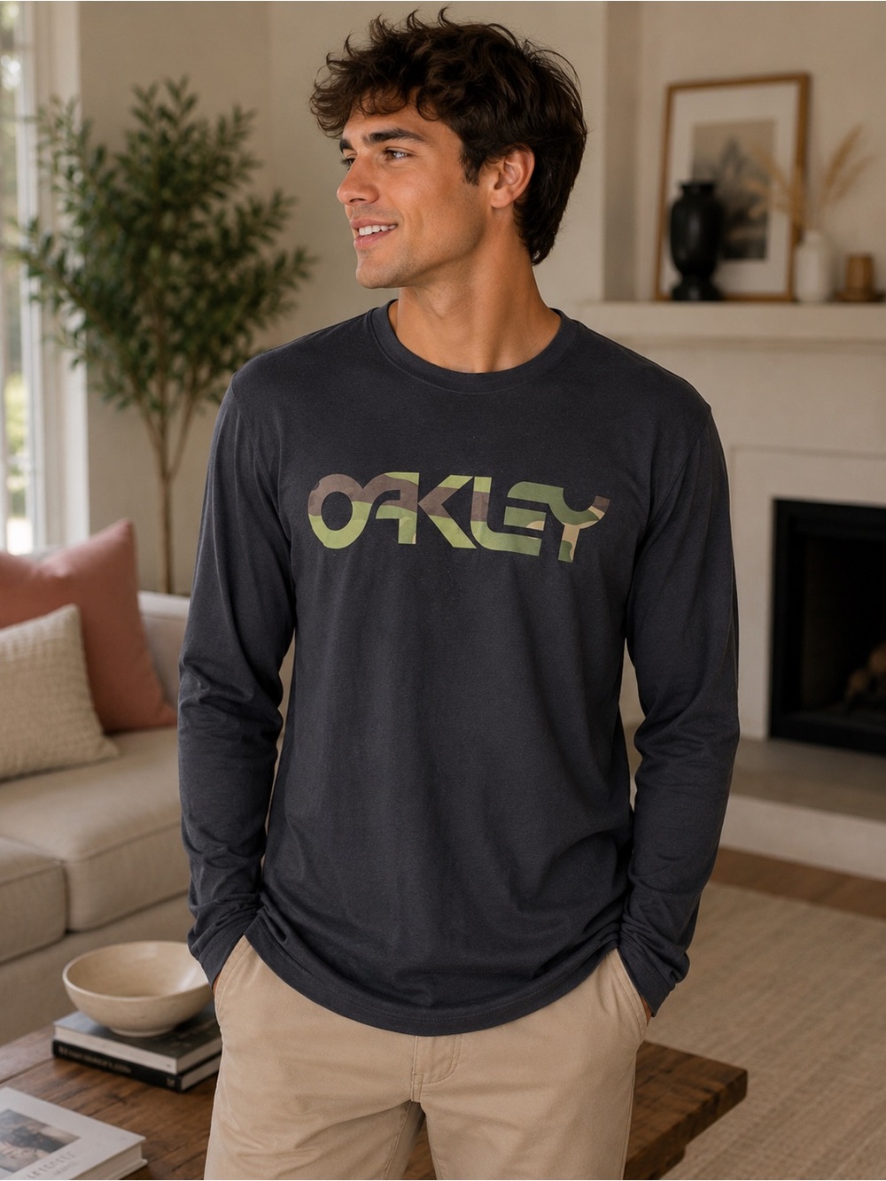 🆕🎉NWY Oakley 💯% Cotton Long Sleeve Tee with Camo Logo